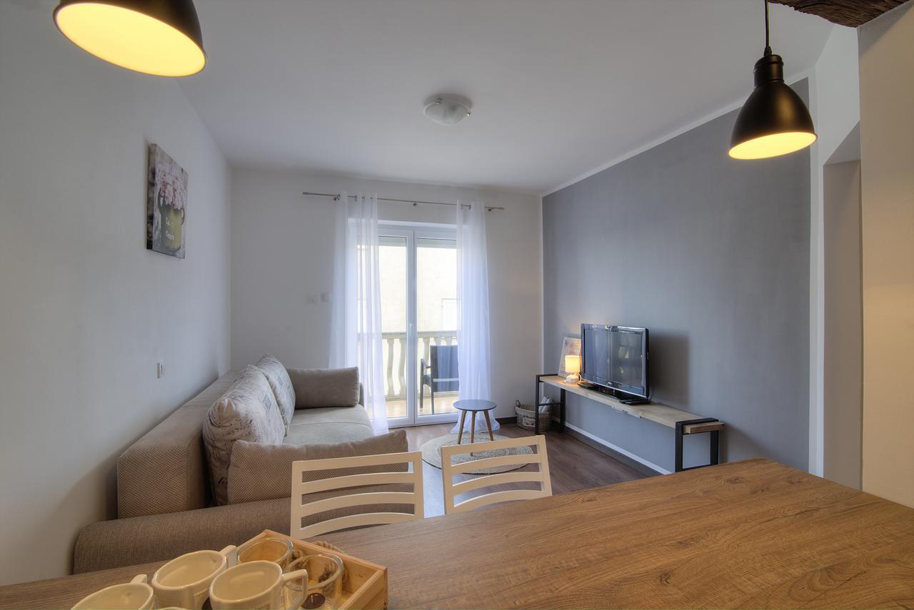 Apartments Lola Senj  Eksteriør bilde
