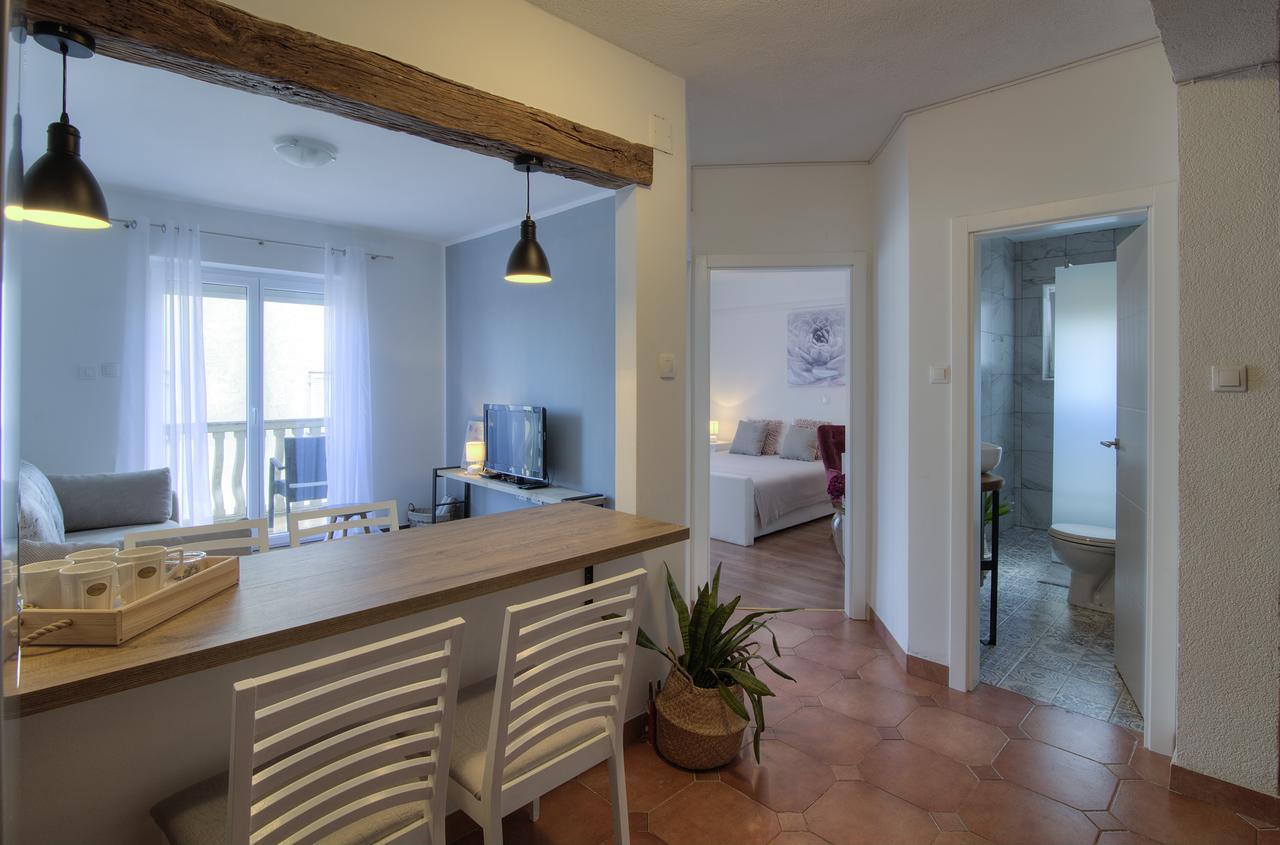 Apartments Lola Senj  Eksteriør bilde