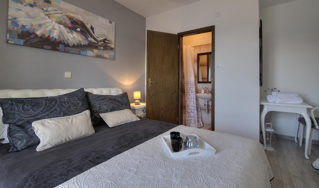 Apartments Lola Senj  Eksteriør bilde