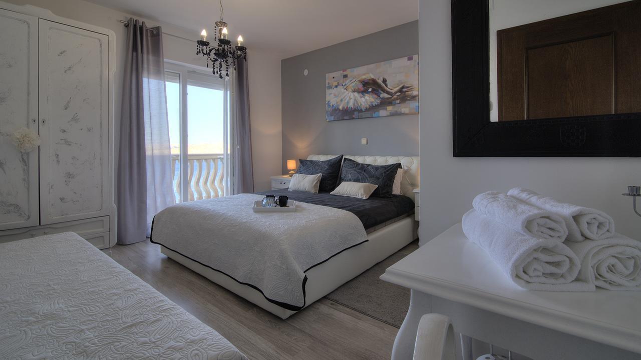 Apartments Lola Senj  Eksteriør bilde